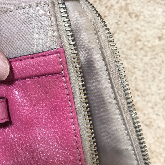 NWT! COACH pebble Taylor tote in silver with peony - Picture 9 of 15